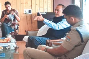 Bageshwar News: UKSSSC की आगामी परीक्षा की तैयारियों में जुटे अधिकारी, जीएस मर्तोलिया ने केंद्रों का किया निरीक्षण