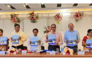 देहरादूनः शिक्षा मंत्री ने अधिकारियों को दिये निर्देश, कलस्टर स्कूलों के गठन में लायें तेजी 