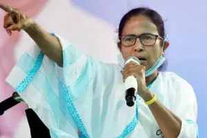 देश को विनाशकारी स्थिति से बचाने के लिए 2024 में भाजपा को हराना होगा : ममता 