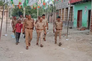 संभल: दूल्हे के गले से नोटों का हार तोड़ने पर हंगामा, चार लोग गिरफ्तार