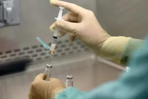 केंद्र ने सीवाई-टीबी इंजेक्शन के सरकारी प्रयोगशालाओं में परीक्षण की आवश्यकता समाप्त की: सूत्र 