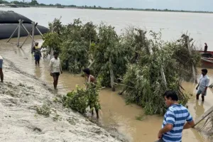कासगंज: अभी से मिलन को आतुर हैं पतित पावनी की दो धार, तीसरी का रुख अलग, जानिए क्या है मामला