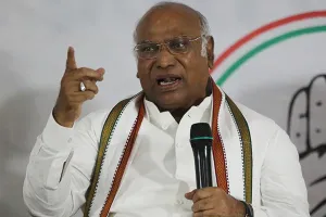 सरकार को लोगों की निजता की नहीं है परवाह, डेटा की सुरक्षा करने में विफल: कांग्रेस