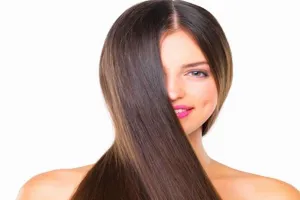 बालों को बनाना है चमकदार और मजबूत, आलू से बनाएं ये हेयर पैक 