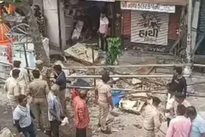 भगवान जगन्नाथ की रथयात्रा के दौरान हादसा, तीन मंजिला बिल्डिंग की बालकनी टूटी, 11 लोग घायल 