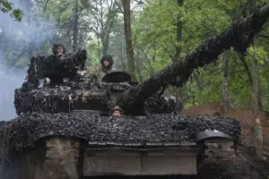 रूसी सेना ने बखमुत क्षेत्र में तीन यूक्रेनी आक्रमण समूहों पर किया हमला