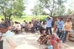 बहराइच : पति के व्हाट्सएप पर युवक ने भेजी उसकी ही पत्नी की आपत्तिजनक फोटो, महिला ने किया Suicide  