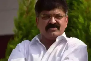 जितेंद्र आव्हाड ने अजित पवार और बागी गुट पर साधा निशाना 