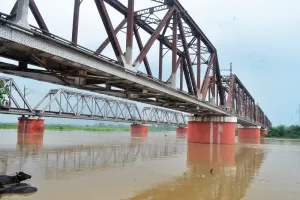 मुरादाबाद : बारिश बनी आफत, नदियां उफान पर...खेतों में पानी भरने से बढ़ी दिक्कत 