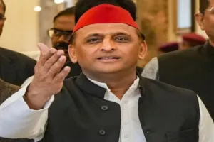 मणिपुर पर संसद में बोलने से कतरा रहे हैं PM मोदी : अखिलेश यादव 