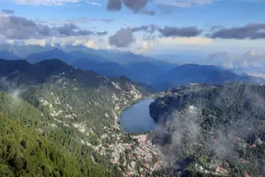 नैनीताल: सबसे ऊंची पहाड़ी चाइना पीक में भूस्खलन 