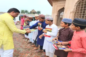 Akhilesh Yadav Birthday : राष्ट्रीय अध्यक्ष के जन्मदिन पर हुआ हवन-पूजन, बच्चों में बांटे उपहार 