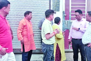 खटीमा: रेलवे फाटक के पास शराब भट्ठी खोलने का विरोध, जताया रोष