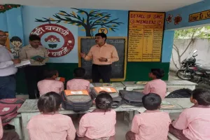 सरकार की मंशानुरूप विद्यालयों में हो पढ़ाई : डीएम