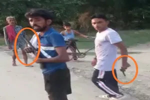 हरदोई में जमीनी रंजिश के चलते बीच गांव में लहराए गए तमंचे, Viral Video पर केस दर्ज   