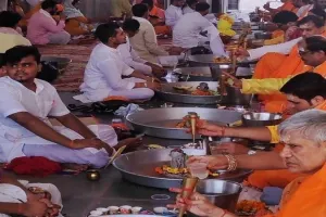 प्रयागराज : सच्चा आश्रम में पार्थिव द्वादश ज्योतिर्लिंग का हुआ अभिषेक