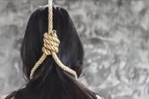 बहराइच : मोबाइल चोरी के आरोप में किशोरी को बांधकर पीटा, इससे क्षुब्ध किशोरी ने फंदा लगाकर दे दी जान