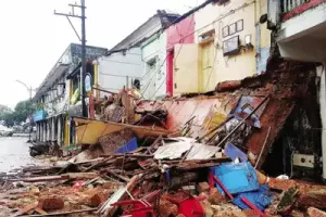 पुर्तगाल शासन के दौरान बनी 200 वर्ष पुरानी इमारत का एक हिस्सा भारी बारिश से ढहा, सरकार का संचालित हो रहा था शहरी स्वास्थ्य केंद्र