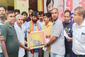 केंद्रीय मंत्री से मिला लोहिया संस्थान संविदा कर्मचारी संघ का प्रतिनिधिमंडल, वेतन बढ़ोत्तरी की रखी मांग