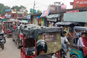 प्रयागराज : एडीए मोड़ पर जाम का नहीं हो रहा इलाज, जन जीवन प्रभावित