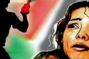 अयोध्या: टूटी शादी तो सिरफिरे ने युवती पर फेंका तेजाब, जानें पूरा मामला