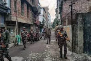 मणिपुरः झड़प की रिपोर्ट, महिलाओं का प्रदर्शन रोकने के लिए इंफाल में लगाया गया कर्फ्यू 