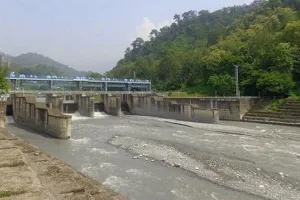 हल्द्वानी: भारी मात्रा में सिल्ट आने से खोलने पड़े बैराज के गेट