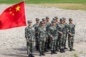 ध्रुवीकृत दुनिया में संतुलन