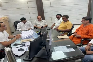 अयोध्या: बार बार नोटिस से प्राधिकरण पर भड़के रामपथ से जुड़े व्यापारी व भवन स्वामी