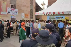 Gyanvapi Survey: ज्ञानवापी मस्जिद का ASI सर्वे शुरू,  'टीम 30' नींव से लेकर दीवारों तक की करेगी सैंपलिंग 