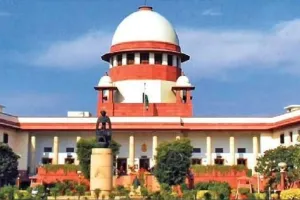 छात्राओं को मुफ्त सैनिटरी पैड मुहैया कराने संबंधी याचिका पर कल सुप्रीम कोर्ट में सुनवाई 