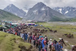 अमरनाथ यात्रा: भारी बारिश के बीच भगवती नगर शिविर से रवाना हुआ 4920 तीर्थयात्रियों का नया जत्था 