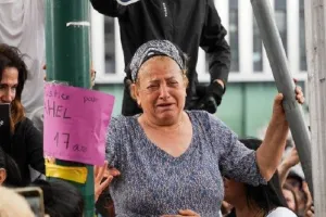 France Riots : नाहेल की नानी ने की प्रदर्शनकारियों से शांति की अपील, कहा- स्कूलों और बसों में मत करिए तोड़फोड़ 