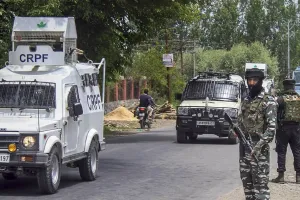 जम्मू-कश्मीर के पुंछ में नियंत्रण रेखा के पास बारूदी सुरंग में विस्फोट होने से जवान घायल 