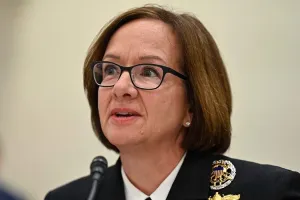 US Top Navy Officer : अमेरिकी नौसेना में रचेगा इतिहास, जो बाइडेन ने Lisa Franchetti को सौंपी बड़ी जिम्मेदारी