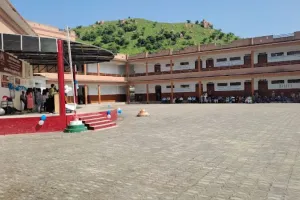 Mahoba News : केन्द्रीय विद्यालय की बिजली चार से पांच घंटे तक रहती गुल, छात्र-छात्राएं हो रहे परेशान