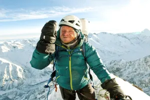 Pakistan के नंगा पर्वत की चोटी को फतह करने के बाद पोलैंड के पर्वतारोही की मौत 