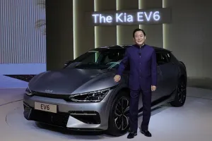 KIA भारत में 2025 तक दो इलेक्ट्रिक वाहन समेत तीन नए मॉडल उतारेगीः CEO