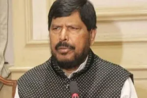 रामदास अठावले ने कहा- राजग को अजित पवार के समर्थन से एमवीए और कमजोर होगा