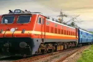 बरेली: कई रेल खंडों में भरा पानी, 17 ट्रेनों को किया निरस्त