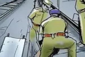 अमरोहा: राजमिस्त्री ने ट्रेन के आगे कूदकर दी जान, परिवार में मचा कोहराम