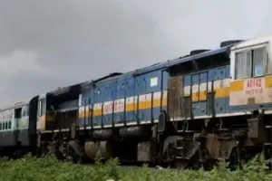 जम्मू तवी-सियालदह एक्सप्रेस ने तोड़ा सिग्नल, ट्रेन का लोको पायलट और सहायक लोको पायलट निलंबित 