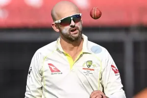 पैट कमिंस ने पिंडली की चोट के साथ बल्लेबाजी नहीं करने को कहा था :  नाथन लियोन 