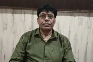 Kasganj: 'मैं मानसिक रूप से परेशान हूं', बरगलाकर जिलाध्यक्ष पर लगवाए आरोप...जानिए मामला