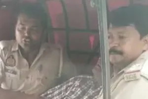 बरेली: बुजुर्ग के लिए फरिश्ता बने पुलिसवाले, सीपीआर देकर बचाई जान