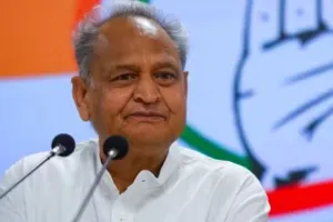 सीएम गहलोत ने कहा- पीएम मोदी आज सीकर आएंगे, पीएमओ ने मेरा पूर्व निर्धारित संबोधन कार्यक्रम हटाया