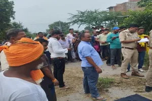 रायबरेली: बेकाबू ट्रक ने बाइक सवार को रौंदा, मौत