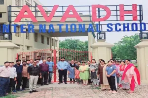 अयोध्या: जिले में बंद रहे करीब 50 निजी स्कूल, काली पट्टी बांधकर शिक्षकों ने जताया विरोध