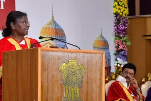 राष्ट्रपति द्रौपदी मुर्मू ने महिलाओं की शिक्षा पर दिया जोर, कहा- शिक्षित महिलाएं अर्थव्यवस्था व समाज में दे सकती हैं बड़ा योगदान 