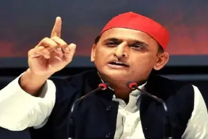 लखनऊ: लगता है अब टमाटर, सांड की बात मना हो जाएगी, सदन के नए नियमों को लेकर सपा प्रमुख ने कसा तंज